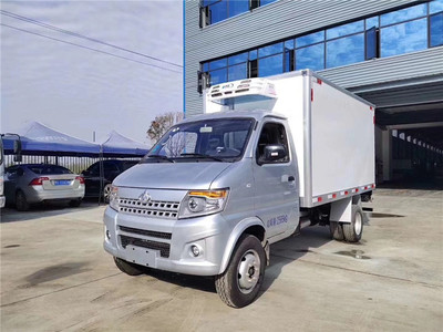 程力十八分公司 國六長安神騏T20冷藏車，城市冷鏈運輸?shù)目煽炕锇? />
</span>
<span id=